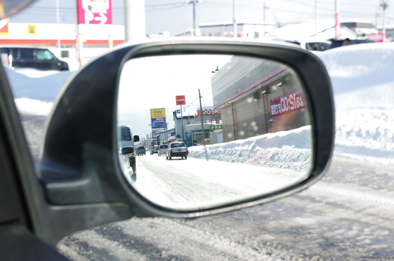 5 隣を走っている車のサイドミラー 見ていますか 車運転上達