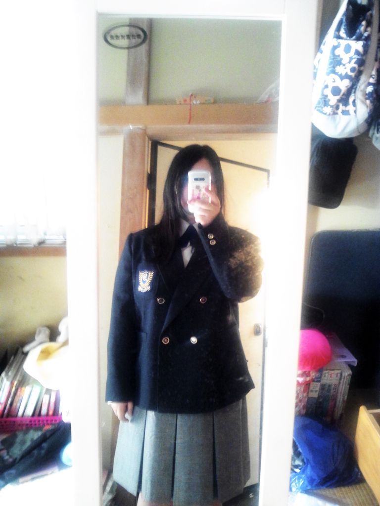 制服届きました 左にいるのにr 右にいるのにl 制服届きました 左にいるのにr 右にいるのにl