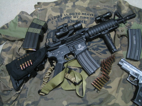 実銃>>>>>>>>>サバゲー>>FPS民