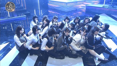 欅坂46 考察 月曜日の朝 スカートを切られた と サイレントマジョリティー の対比がおもしろい 表題曲の振り付けも散りばめられてるな 櫻坂46 まとめもり