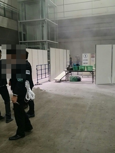 欅坂46 平手 柿崎レーンに発煙筒を投げた犯人は捕まった模様 握手会の持ち物検査がガバガバだったとも 全国握手会 幕張メッセ 櫻坂 46まとめもり 欅坂46 平手 柿崎レーンに発煙筒を投げた犯人は捕まった模様 握手会の持ち物検査がガバガバだったとも 全国握手会 幕張メッセ 櫻坂 46まとめもり