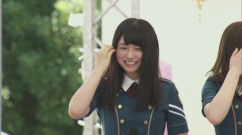 欅坂46 長濱ねるの制服の色が W ﾌﾞﾜｯ 櫻坂46まとめもり