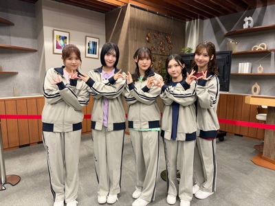 HHiu9WgbkAAWjO-