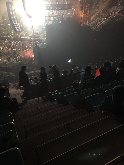 欅坂46 モニター観覧席のモニターが小さすぎると話題に ひょっとしてモニター席って音を 初ワンマンlive 有明コロシアム 櫻坂 46まとめもり
