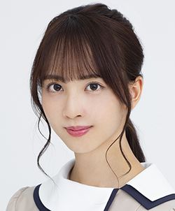 250px-2020年乃木坂46プロフィール_佐藤楓