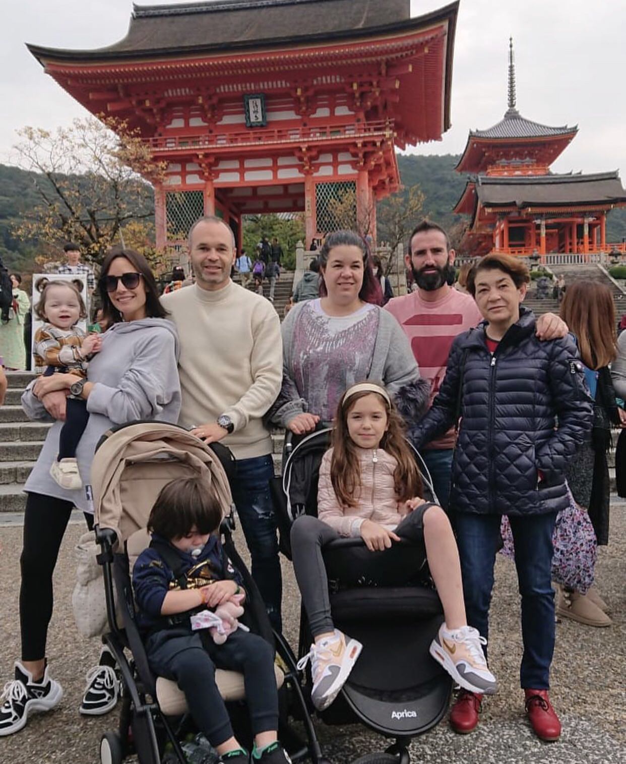 画像 イニエスタさん 今度は京都 清水寺を家族で楽しむ サカサカ10 サッカーまとめ速報