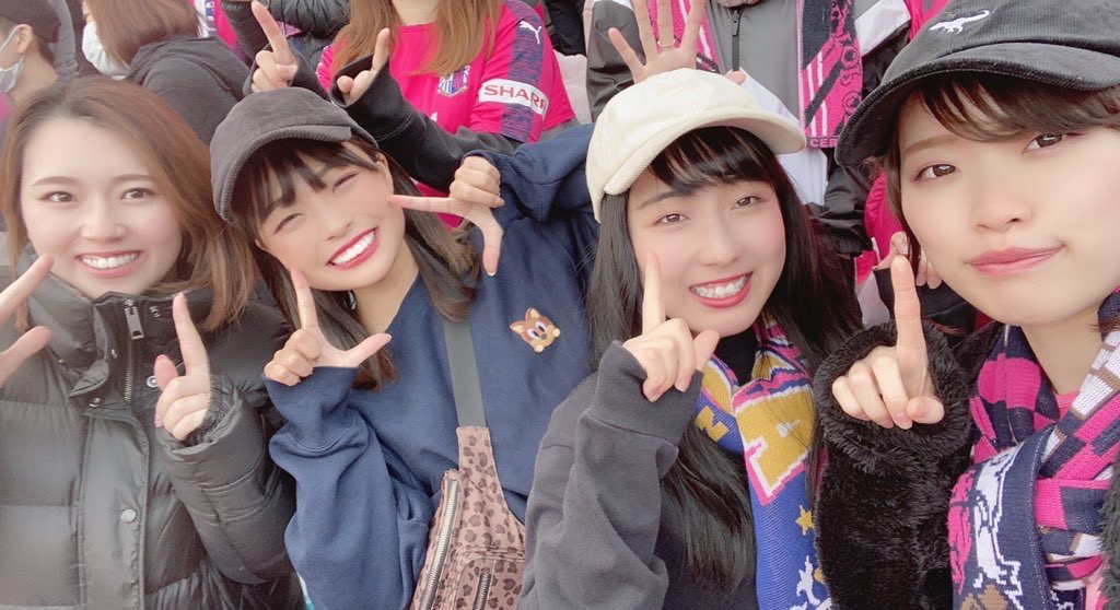 画像 川崎フロンターレ セレッソ大阪 横浜fマリノス 鹿島アントラーズの女子サポを並べてみた結果ｗｗｗ 2chフットボールまとめアンテナ
