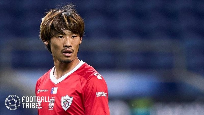 FOOTBALLTRIBE_242424242424_1