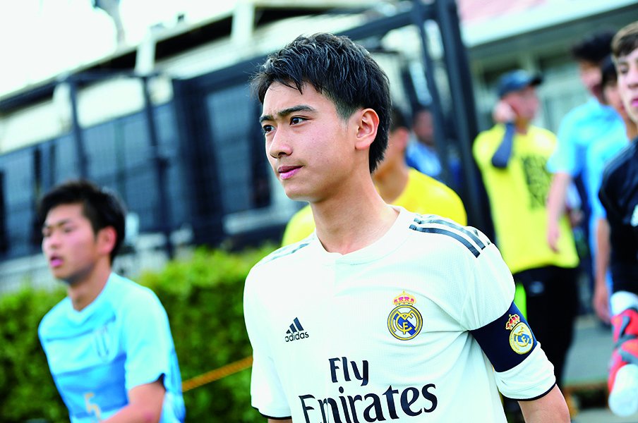 朗報 レアル中井くん 潜在能力を認めたラウールがジダンに報告wwwww サッカーまとめアンテナ サッカーラボアンテナ 朗報 レアル中井くん 潜在能力を認めたラウールがジダンに報告wwwww サッカーまとめアンテナ サッカーラボアンテナ