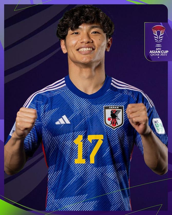 【疑問】サッカー日本代表、旗手の方が田中より普通によくね？