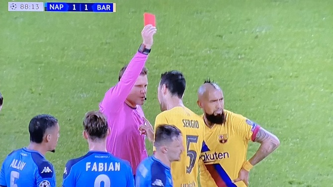 ERpy96sU0AAdc8W[1]