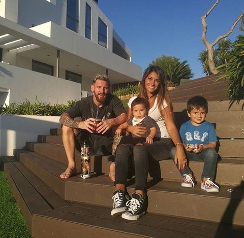 0d4397270e70f164c272fbfc309f9f4d--messi-stats-share-photos[1]