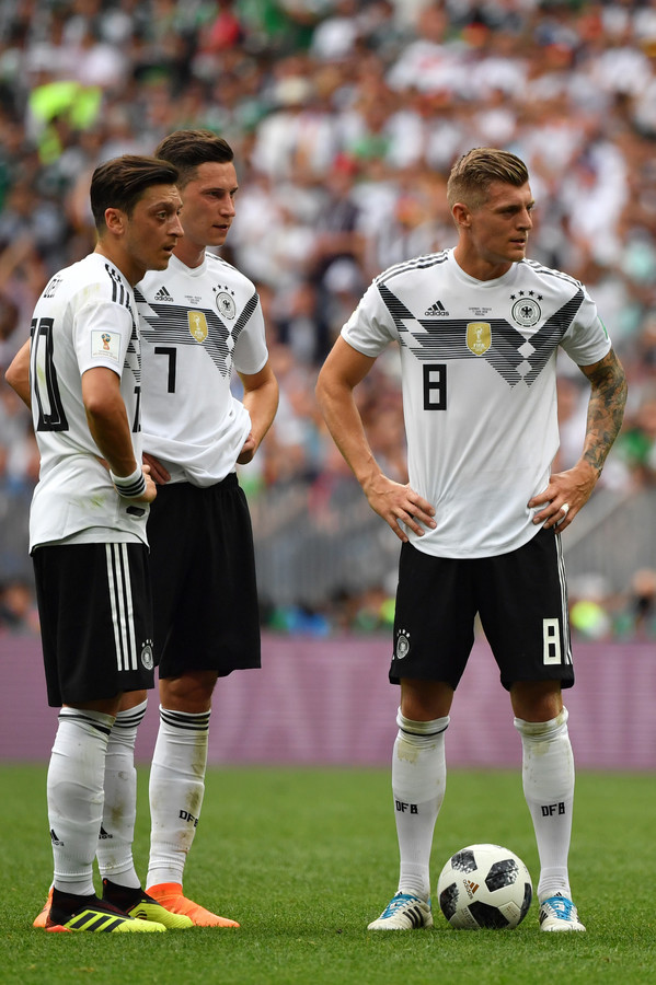 トニ クロース エジルへの人種差別はナンセンスだ サカサカ10 サッカーまとめ速報 トニ クロース エジルへの人種差別はナンセンスだ サカサカ10 サッカーまとめ速報