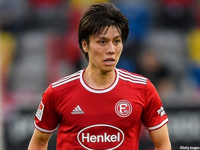 【悲報】ブンデス2部の田中碧さん、ベンチ降格して監督からダメ出しされてしまう…