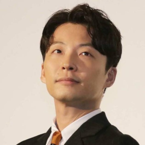 星野源-1-680x680-1-680x680-1-680x680-1-680x680-1-630x630-1