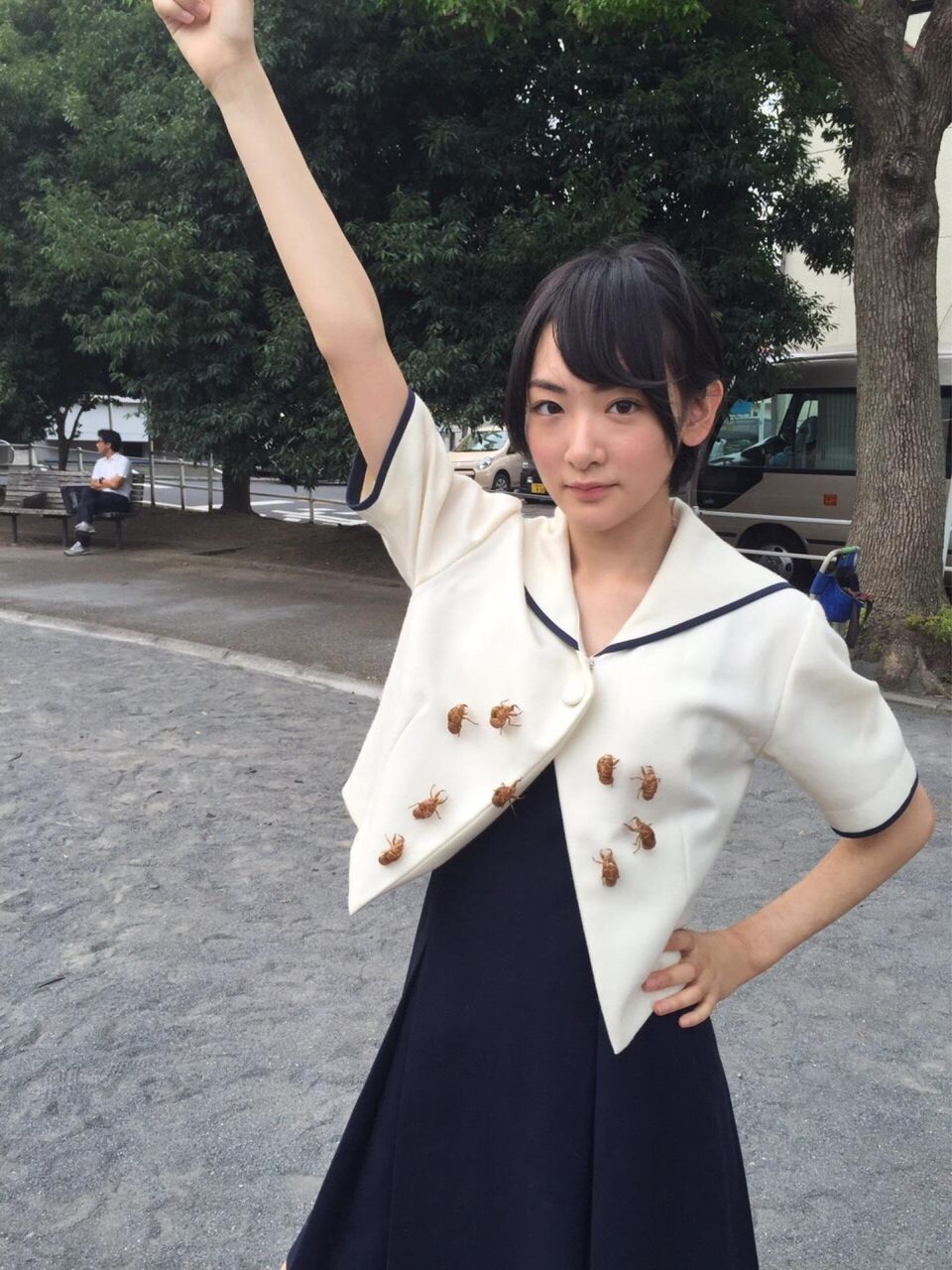 生駒里奈が凄いものを胸に付けている 乃木坂46箱推し