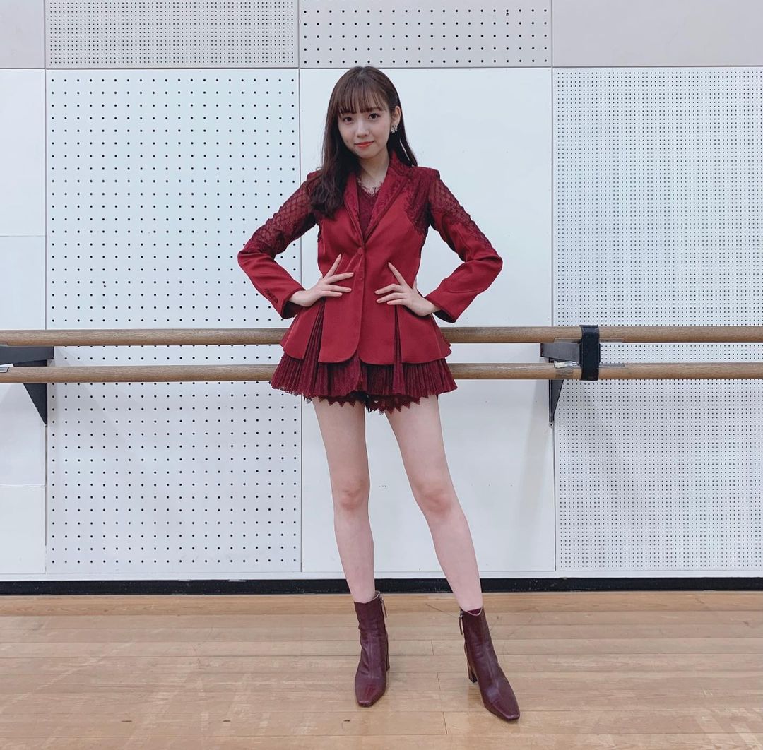 乃木坂46 紅白衣装の新内眞衣 脚なげぇ 乃木坂46箱推し 乃木坂46 紅白衣装の新内眞衣 脚なげぇ 乃木坂46箱推し