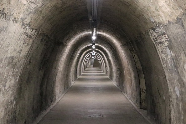 tunnel-4709104_960_720