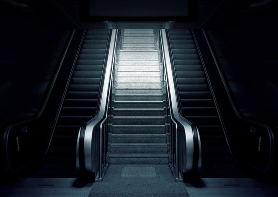 escalator-769790_960_720