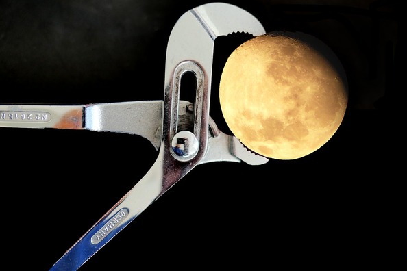 moon-3832151_960_720