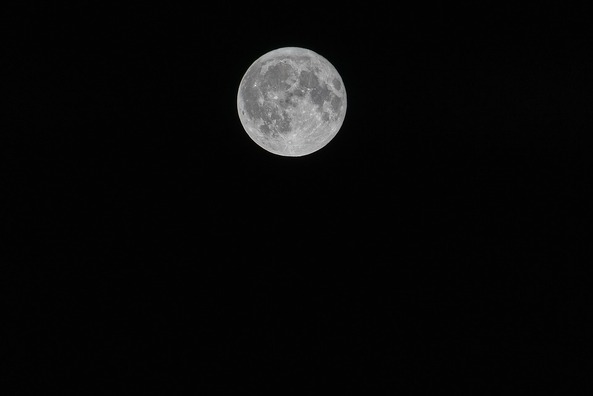 moon-3917754_960_720