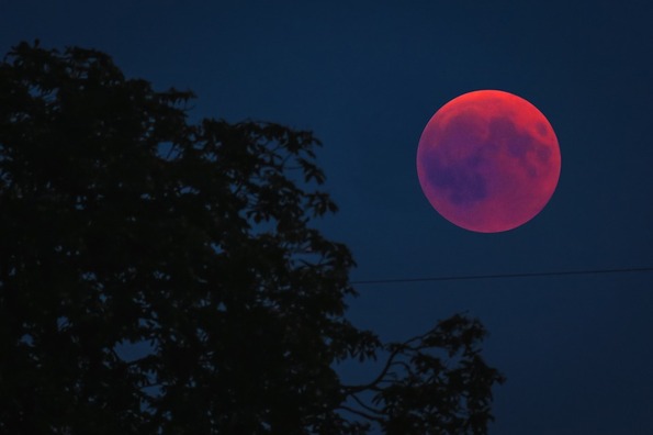 blood-moon-3570417_960_720