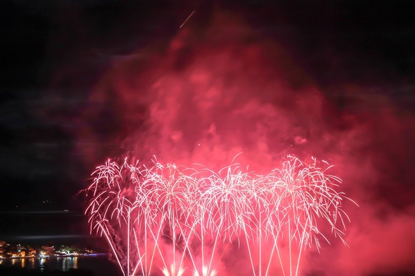fireworks-393196_960_720