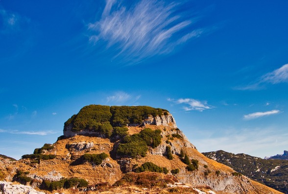 mystical-3926742_960_720