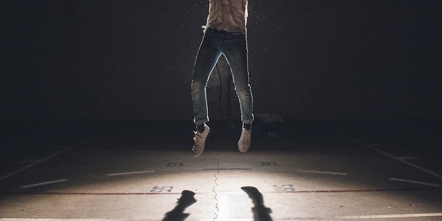 jump-1209941_960_720
