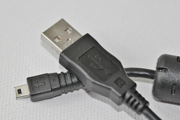 charging-cable-1078264_960_720