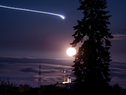 moon-1353021_960_720