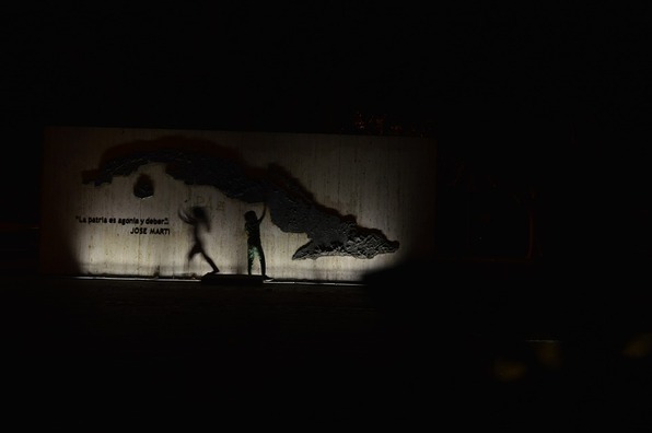 dark-2564649_960_720