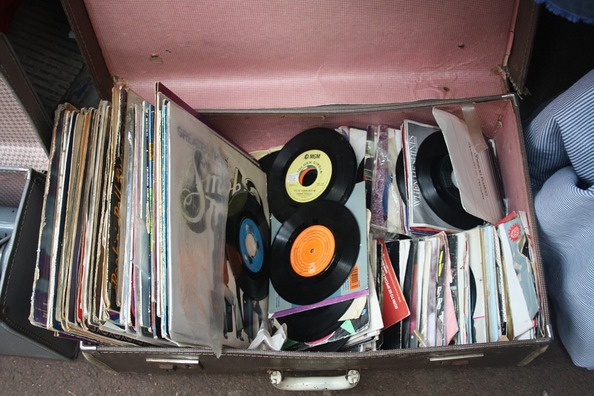 records-143468_960_720