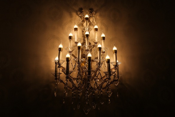 chandelier-1081740_1920
