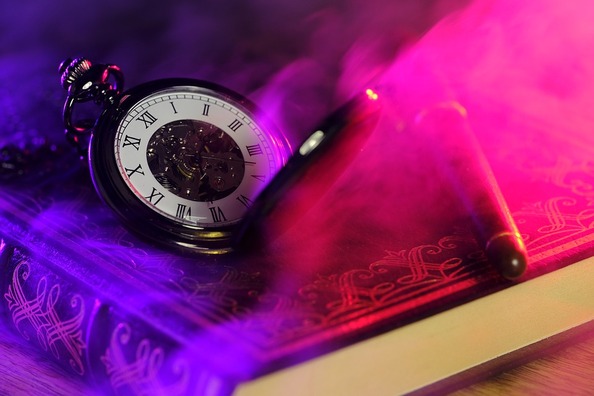 clock-3179159_960_720