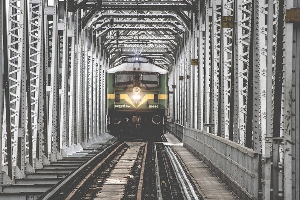 train-1209291_960_720