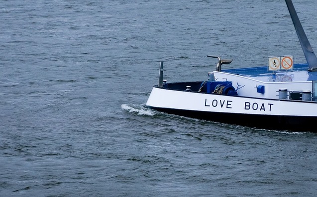 ship-1198610_960_720