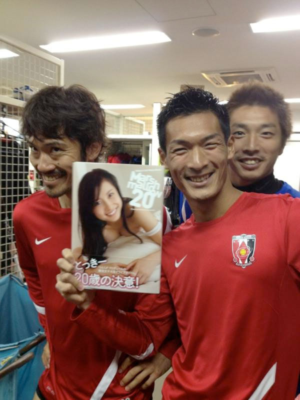 サッカー見に来てんだぞ 浦和サポーター 乃木坂46に大ブーイング ブリ速z