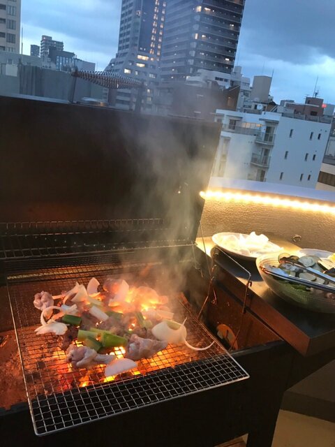 衝撃 これ大丈夫なの 外出自粛で流行 ベランダbbq マンションで たき火 法に触れないの まとめくいーん 衝撃 これ大丈夫なの 外出自粛で流行 ベランダbbq マンションで たき火 法に触れないの まとめくいーん