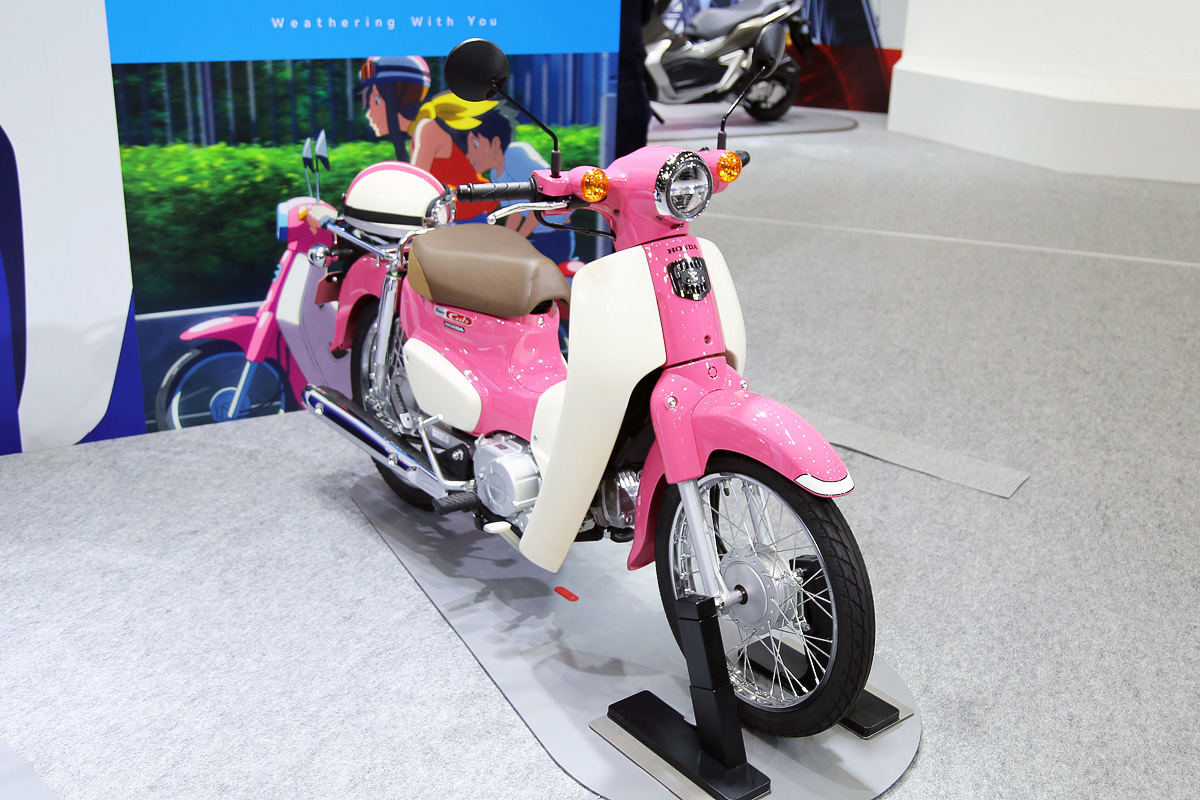 ホンダ 特別仕様車 スーパーカブ50 天気の子 Ver スーパーカブ110 天気の子 Ver を発表 自動車に関することのまとめサイト ホンダ 特別仕様車 スーパーカブ50 天気の子 Ver スーパーカブ110 天気の子 Ver を発表 自動車に関することのまとめサイト