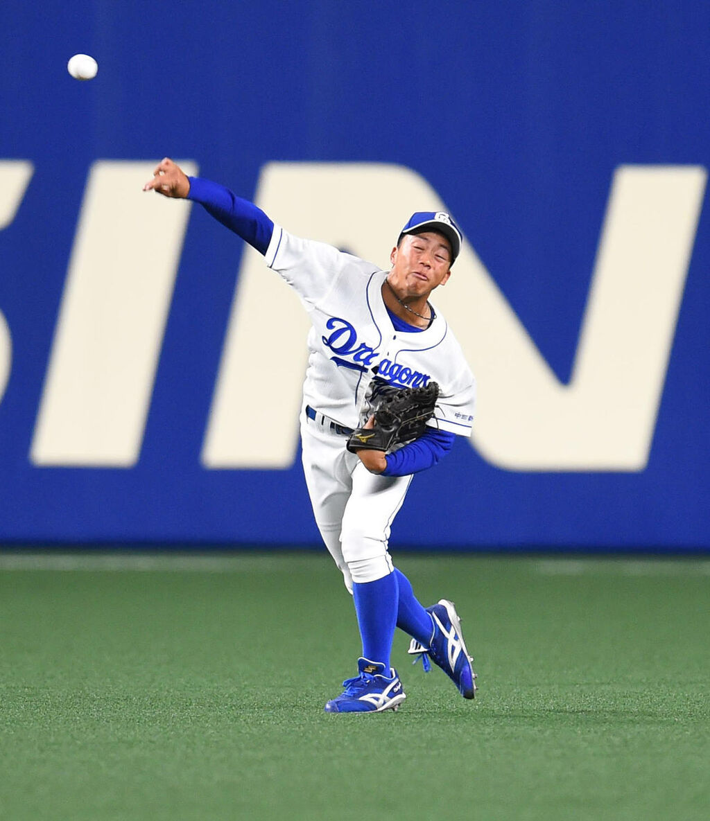 【中日】外野手・岡林勇希、ショートに挑戦するwwwww