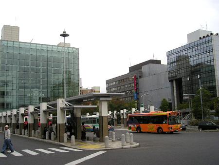 彡(ﾟ)(ﾟ)「松江駅？どうせ何もない田舎やろ」(´･ω･｀)「それではご覧下さい」