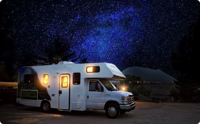 キャンピングカー