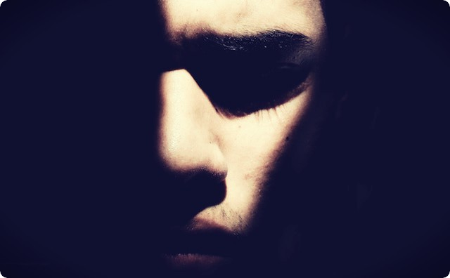 ゾッとする真相 引っ越したばかりのアパートに帰宅 すると ドアの前まで来て ある違和感 に気づいた 私は走ってアパートを飛び出し 鬼女 まとめちゃんねる 生活2chまとめブログ