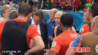 ロッベン 代表引退 新たな世代へバトンを渡す最高のタイミング フットバル