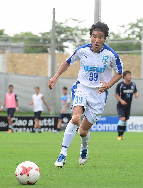 カズ級 j3アスルクラロ沼津 元日本代表50歳中山雅史と契約更新 フットバル カズ級 j3アスルクラロ沼津 元日本代表50歳中山雅史と契約更新 フットバル