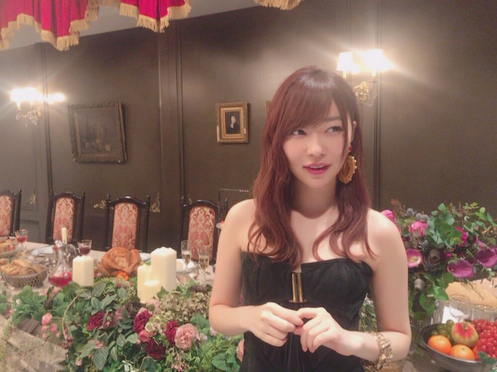 【悲報】元ジャニーズ赤西仁と指原莉乃がカラオケ密会
