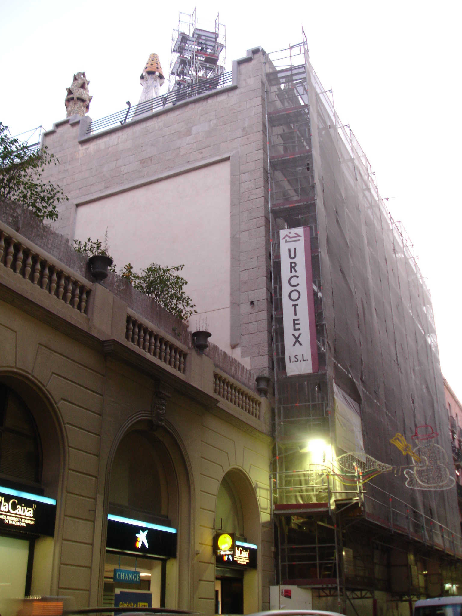 バルセロナでガウディに浸る まつ蜂 日記