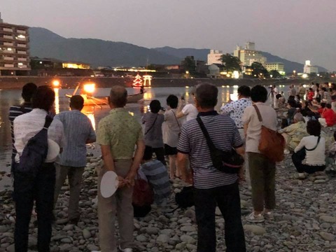 37349419_1593753730734675_1930997290323935232_n