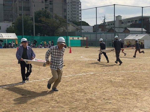 43878861_1712099492233431_132091083533320192_n